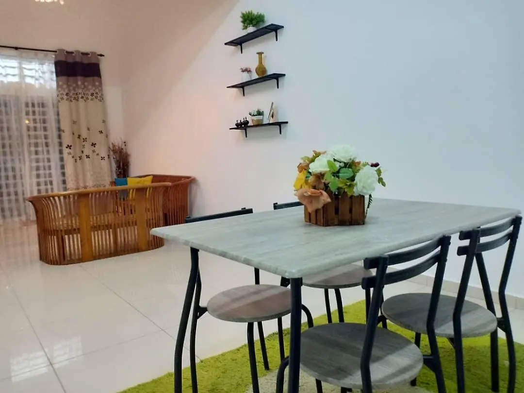 Ana Homestay Ayer Keroh Melaka 0*,  Malesia