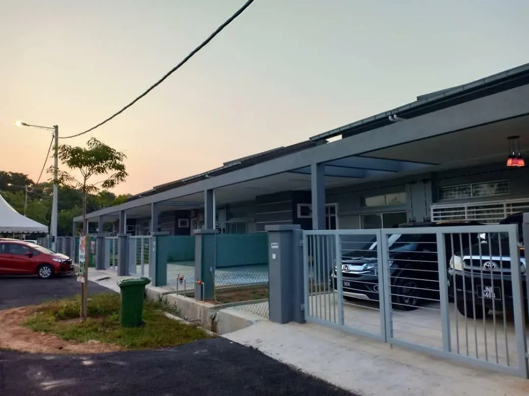 Ana Homestay Ayer Keroh Melaka Casa vacanze